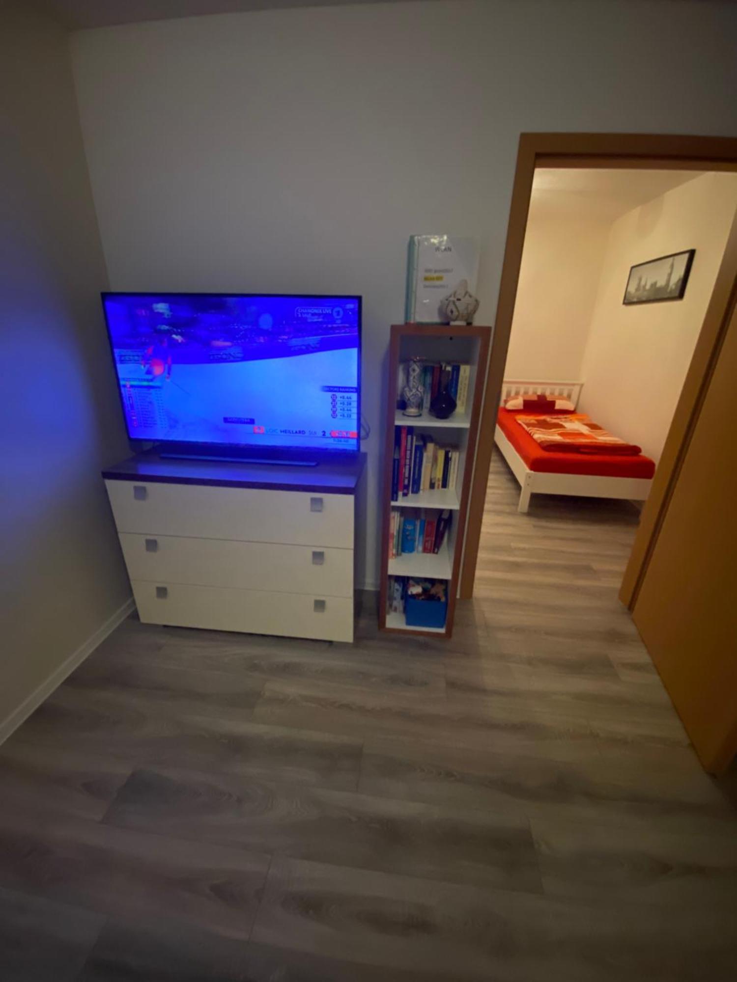 Ferienwohnung - Monteurwohnung Familie Houri Neupotz Buitenkant foto